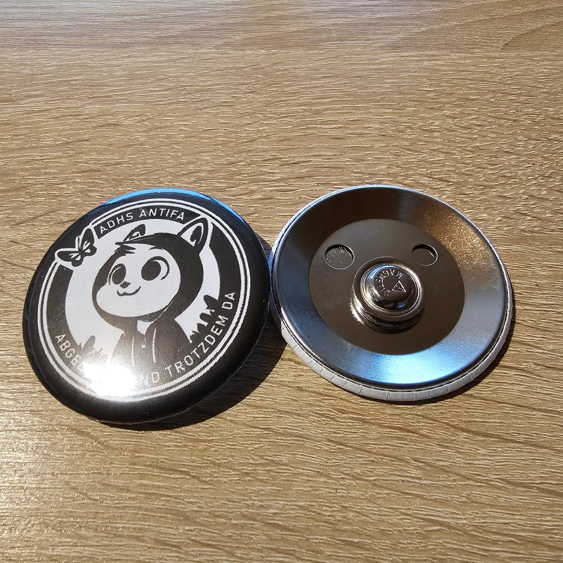 ADHS Antifa Button Buttonwerkstatt